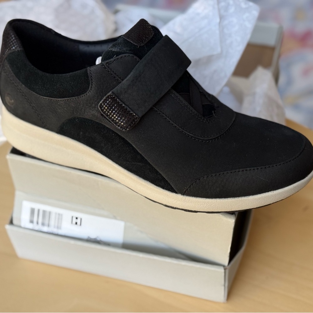 CLARKS Un.Adorn Sneaker